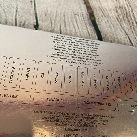 Lancome Audacity in Paris 16 Shadow Palette - Picture 2 of 7